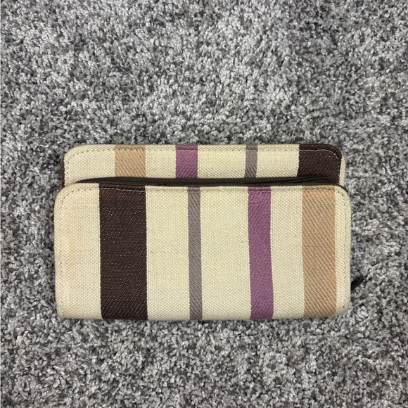 Handbags - Thirty-One Striped Organizing Wallet